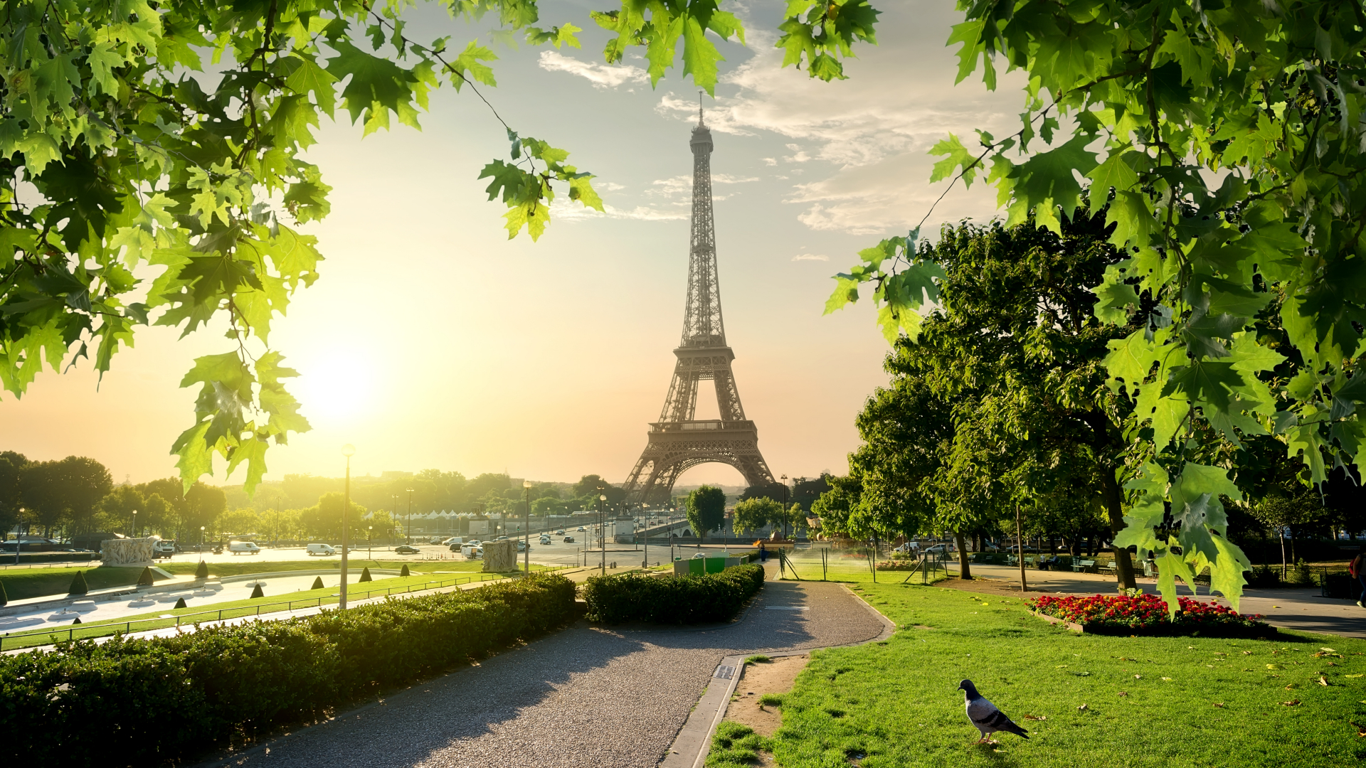 Parken Jardins du Trocadéro i Paris med Eiffeltårnet i baggrunden.