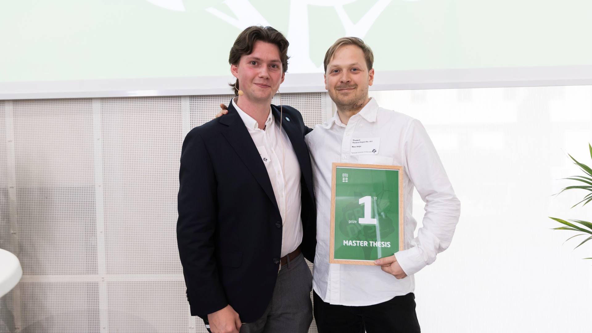 Grøn Dyst-vinder sammen med PF-forperson Thor Deibert