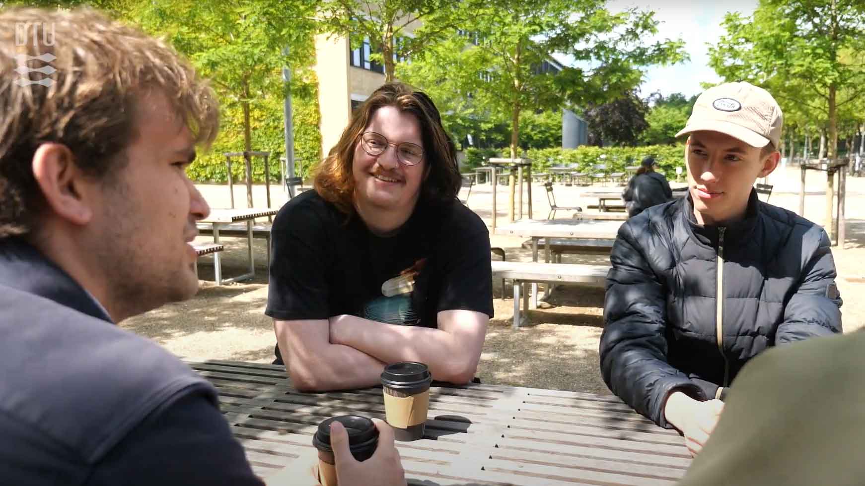 Se film om bacheloruddannelsen i Softwareteknologi