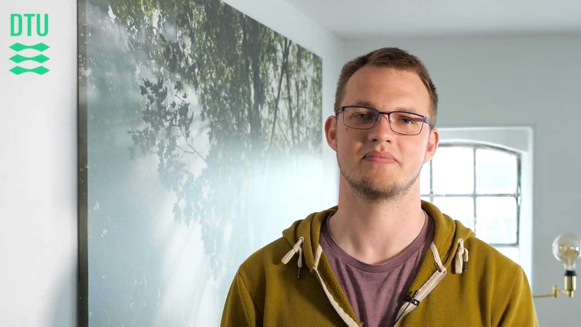 Se film om bacheloruddannelsen i Teknologi - digital