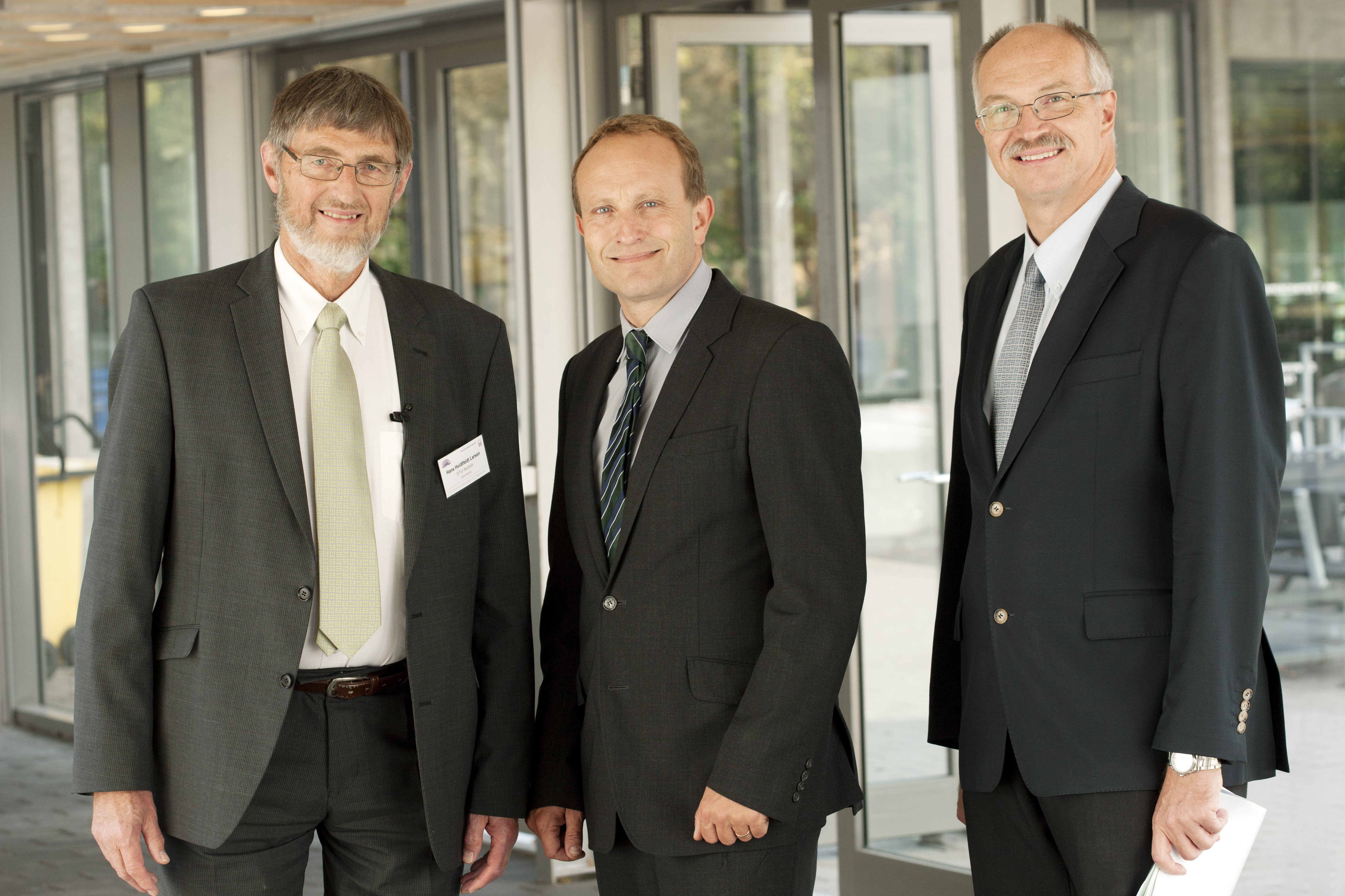 Left to right: Hans Hvidtfeldt Larsen, Vice Dean, Martin Lidegaard, Danish Minister for Climate, Energy and Building, and Anders Bjarklev, President of DTU (Photo: Mikal Schlosser)