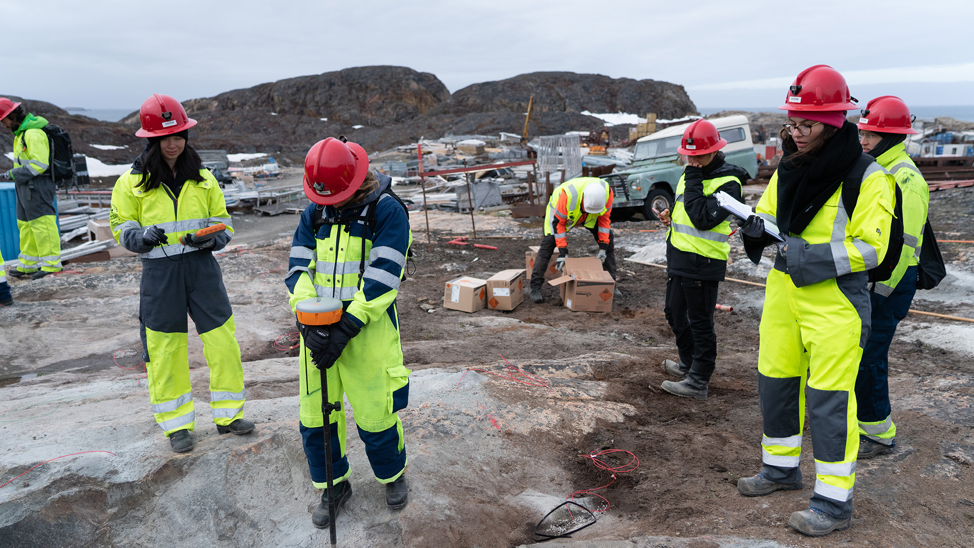 Blasting undervisning ved Sisimiut Mantas Hesthaven ©Foto: Mantas Hesthaven Blasting undervisning ved Sisimiut Mantas Hesthaven